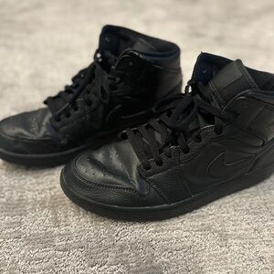 Nike Air Jordan 1 Mid Triple Black Men’s Size 10.5 Leather Sneakers